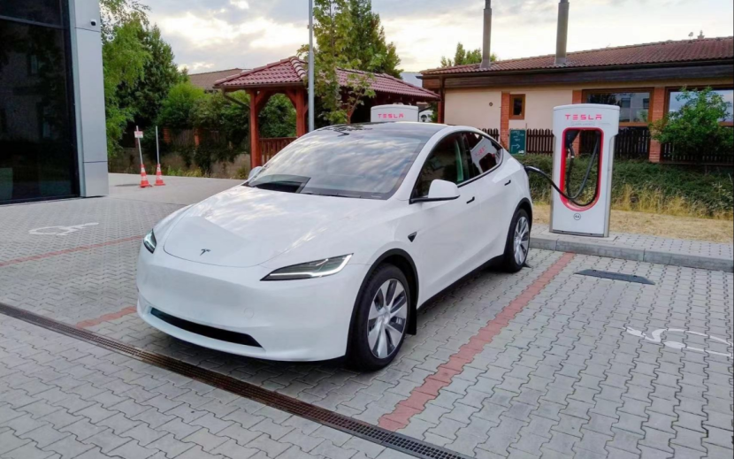 岚图汽车卢放，新款车型力压特斯拉Model Y，开启豪华电动SUV新篇章