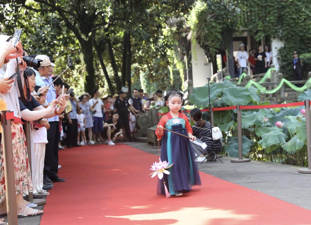 全国首个网络餐饮自治联盟在杭成立，重塑行业生态，共建美好未来